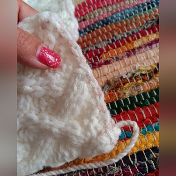 NWOT LEMON 🍋 Creme HandKnit & Stitched Sock Slippers 6/7 - Picture 7 of 15